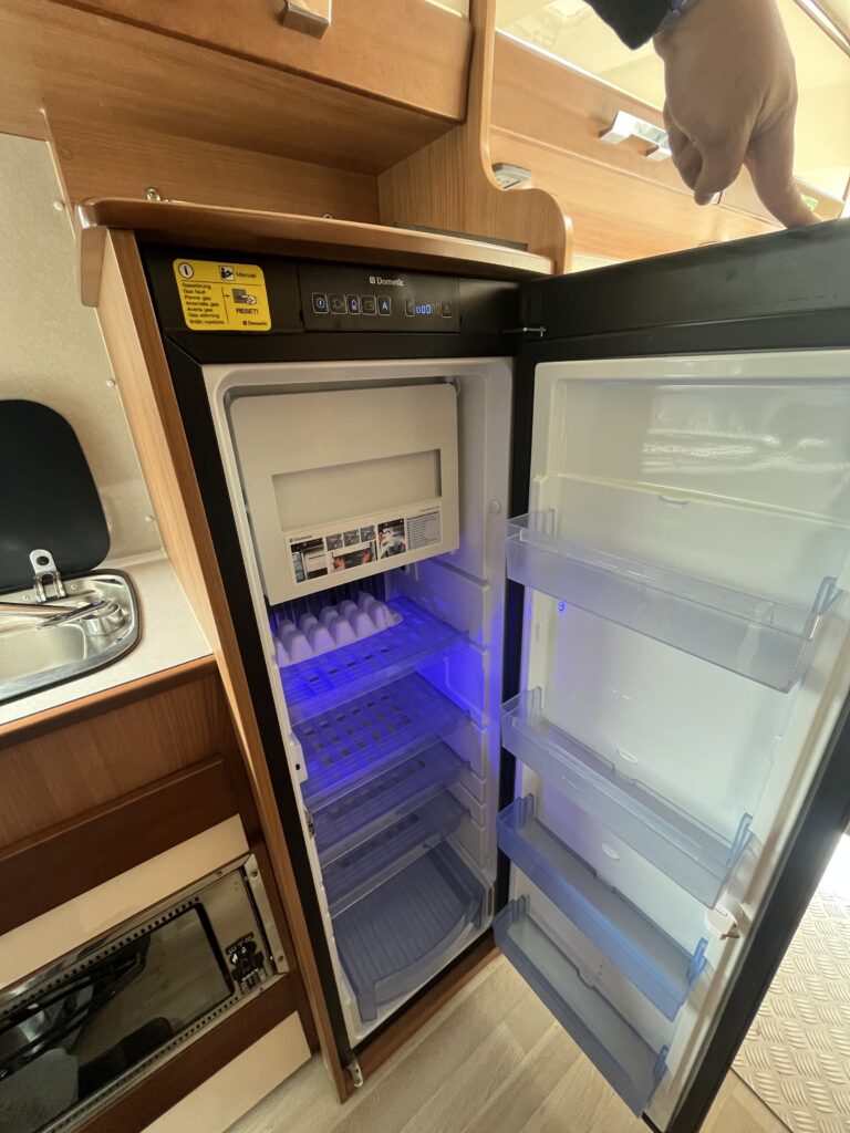 Furgão Campérêve Magellan 641