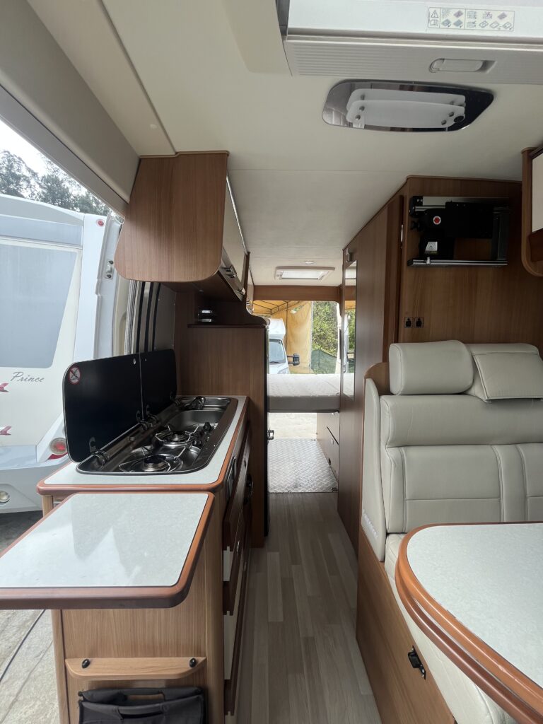 Furgão Campérêve Magellan 641