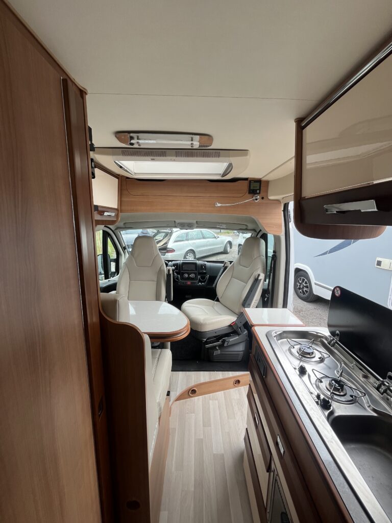 Furgão Campérêve Magellan 641