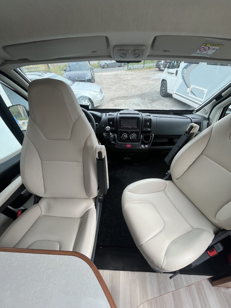 Furgão Campérêve Magellan 641