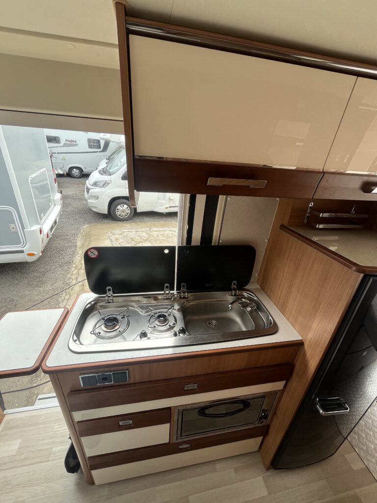 Furgão Campérêve Magellan 641