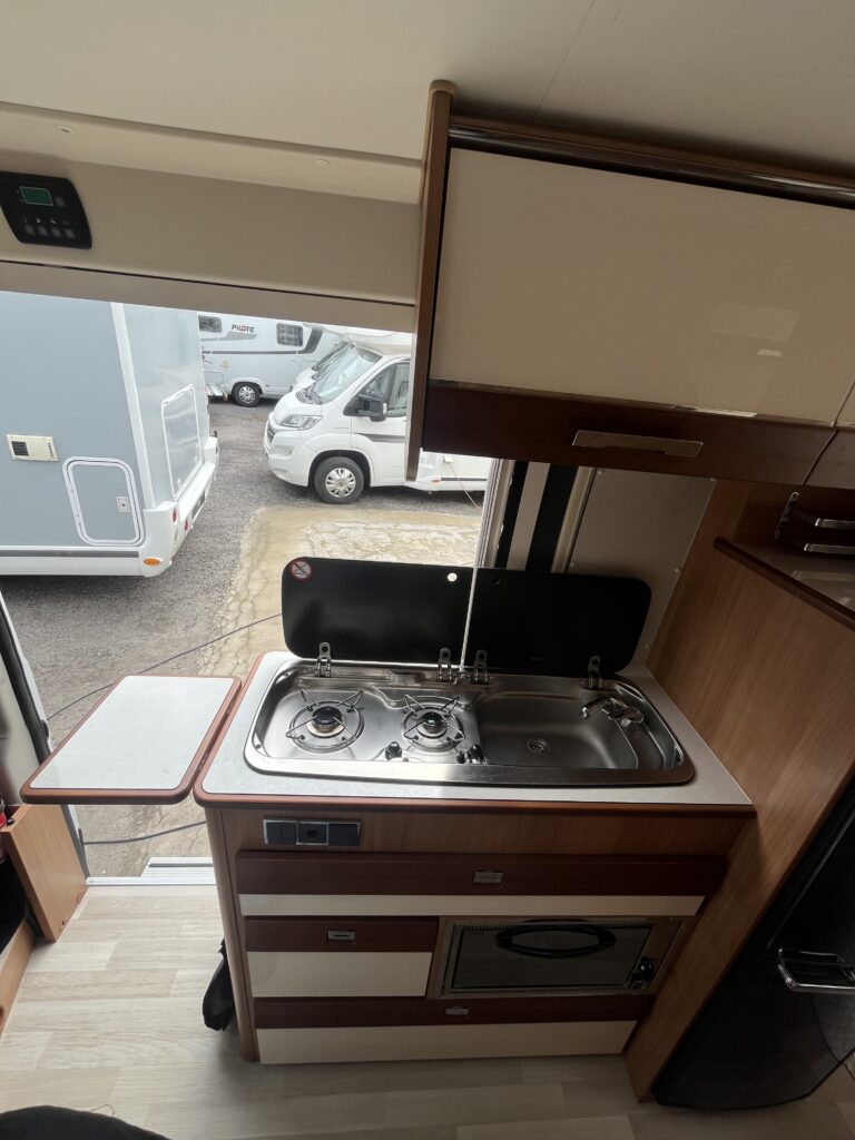 Furgão Campérêve Magellan 641