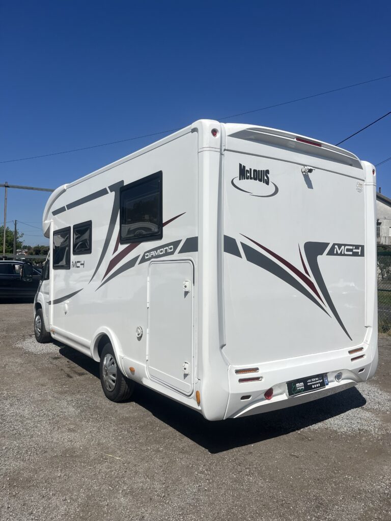 McLouis Mc4 68 cama central e basculante