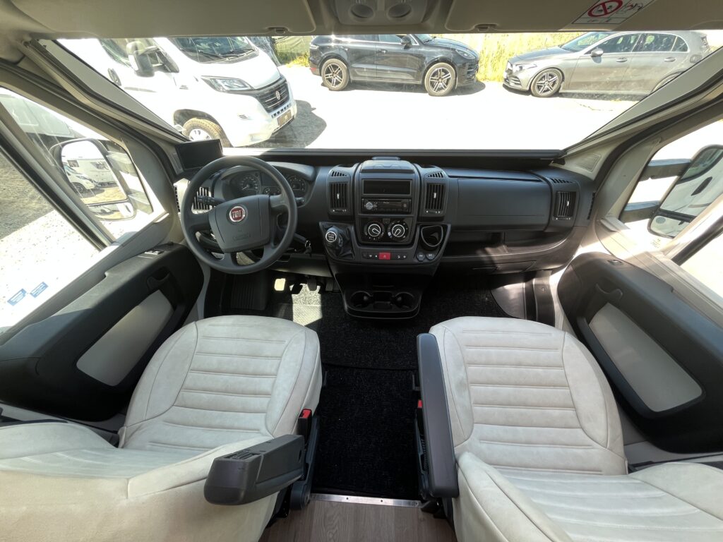 McLouis Mc4 68 cama central e basculante