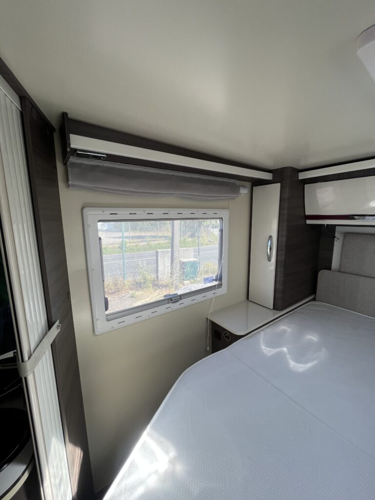 McLouis Mc4 68 cama central e basculante