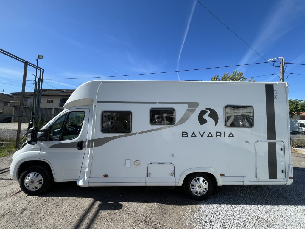 Bavaria T706 Cama Central e Basculante