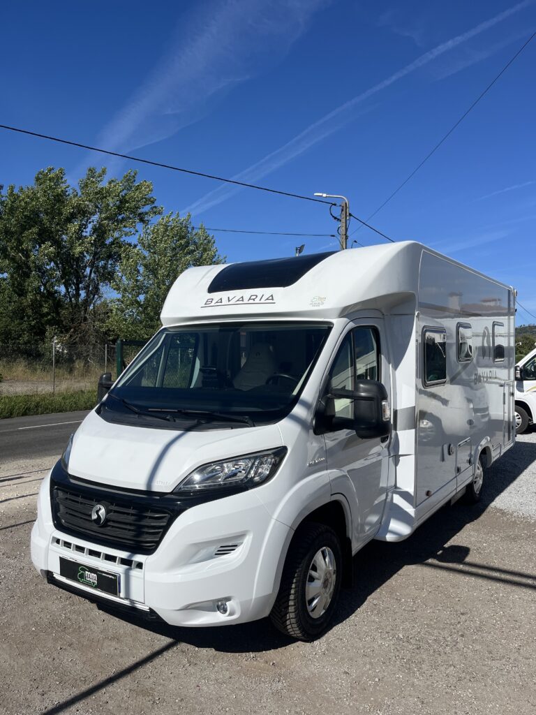 Bavaria T706 Cama Central e Basculante