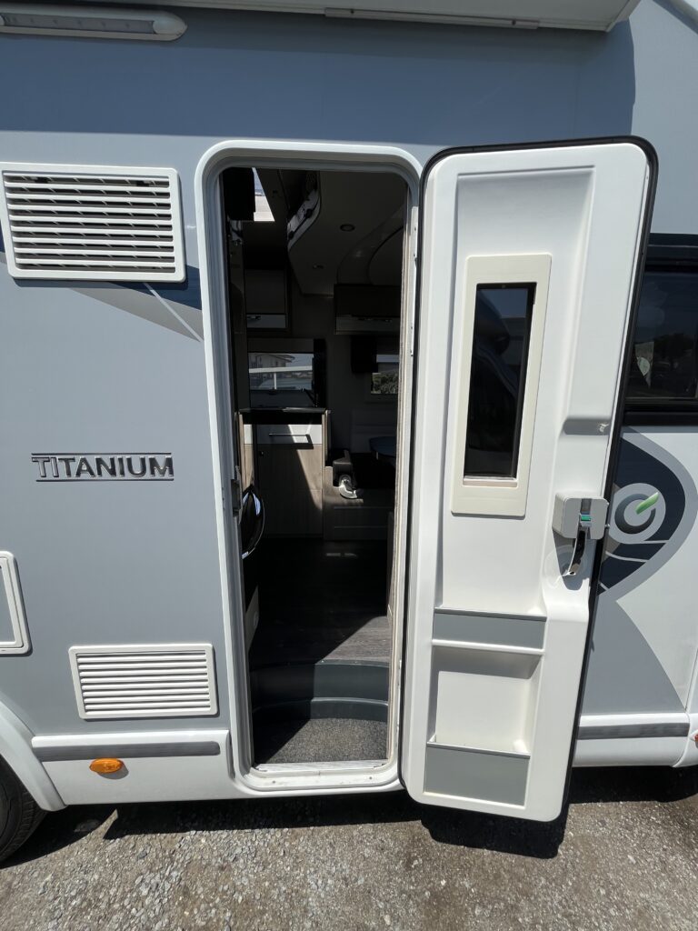 Chausson Titanium 738 XLB