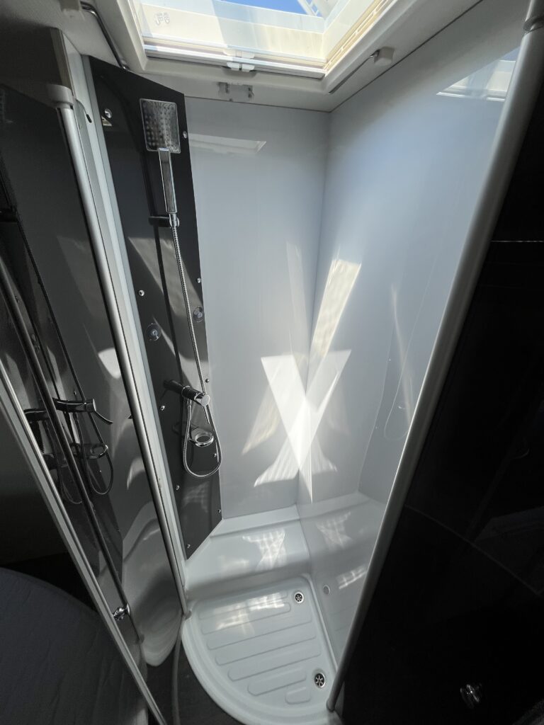 Chausson Titanium 738 XLB