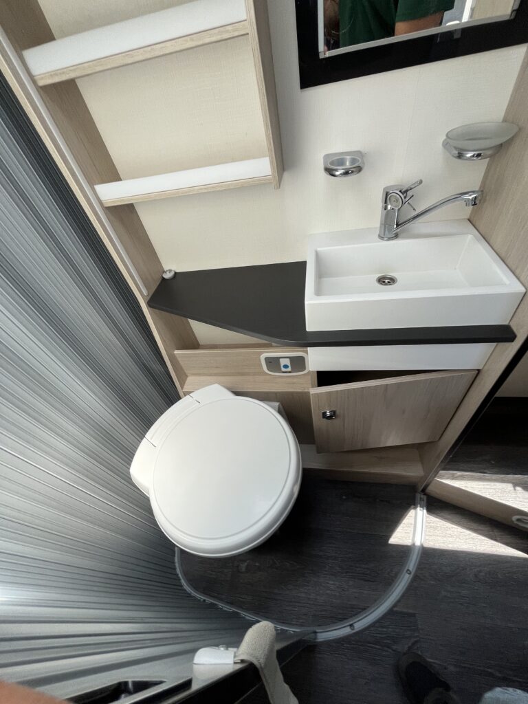 Chausson Titanium 738 XLB