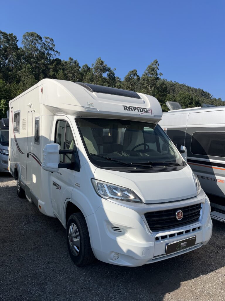 Rapido 650FF cama central e basculante