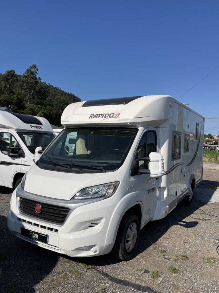 Rapido 650FF cama central e basculante
