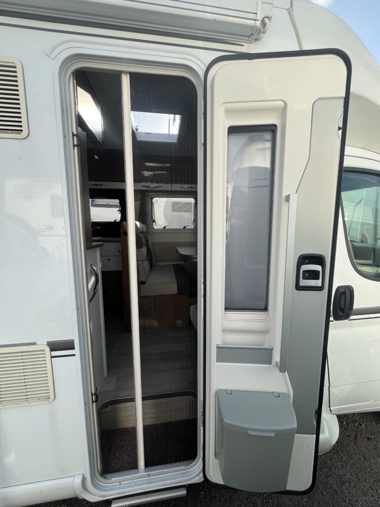 Pilote P700 Cama Central