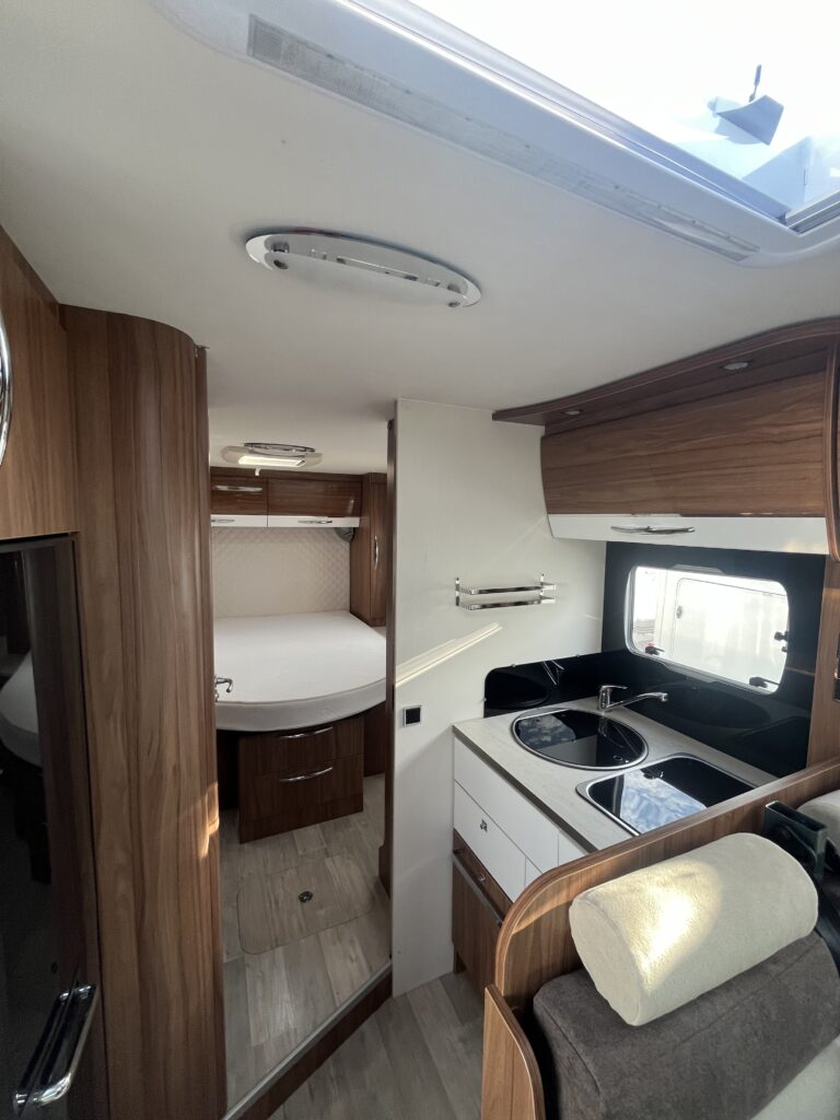 Pilote P700 Cama Central