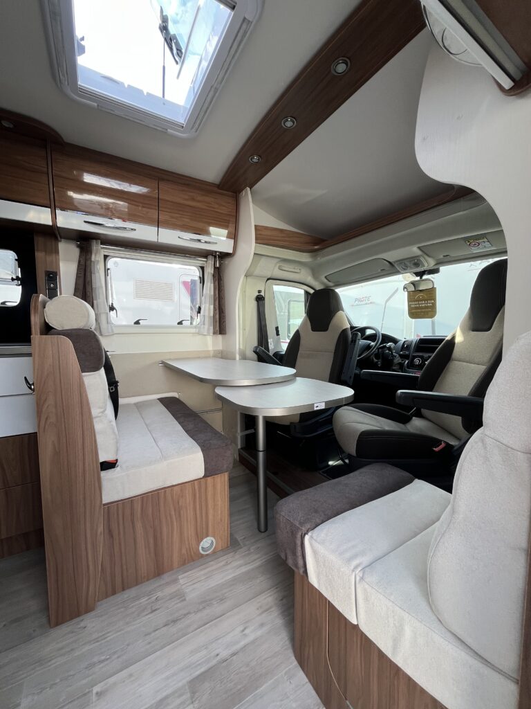 Pilote P700 Cama Central