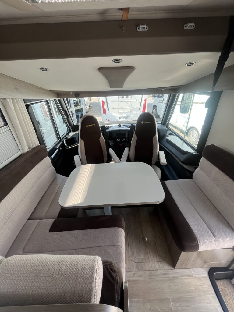 Bavaria Integral Style 740 Cama Central