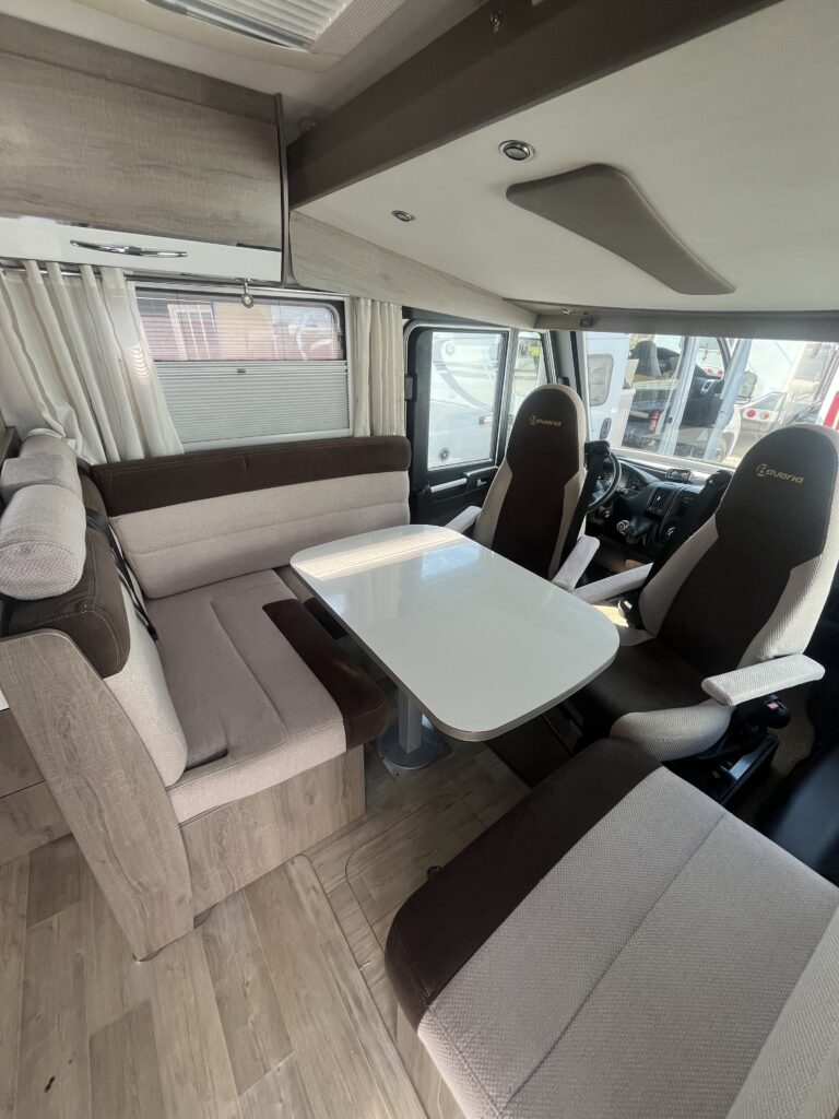 Bavaria Integral Style 740 Cama Central