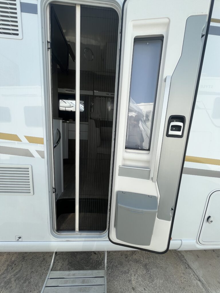 Bavaria Integral Style 740 Cama Central