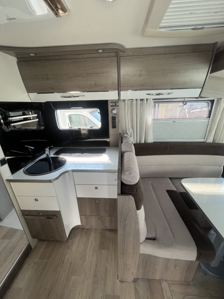 Bavaria Integral Style 740 Cama Central