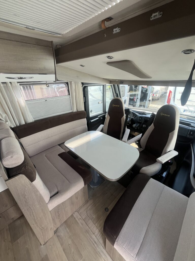 Bavaria Integral Style 740 Cama Central