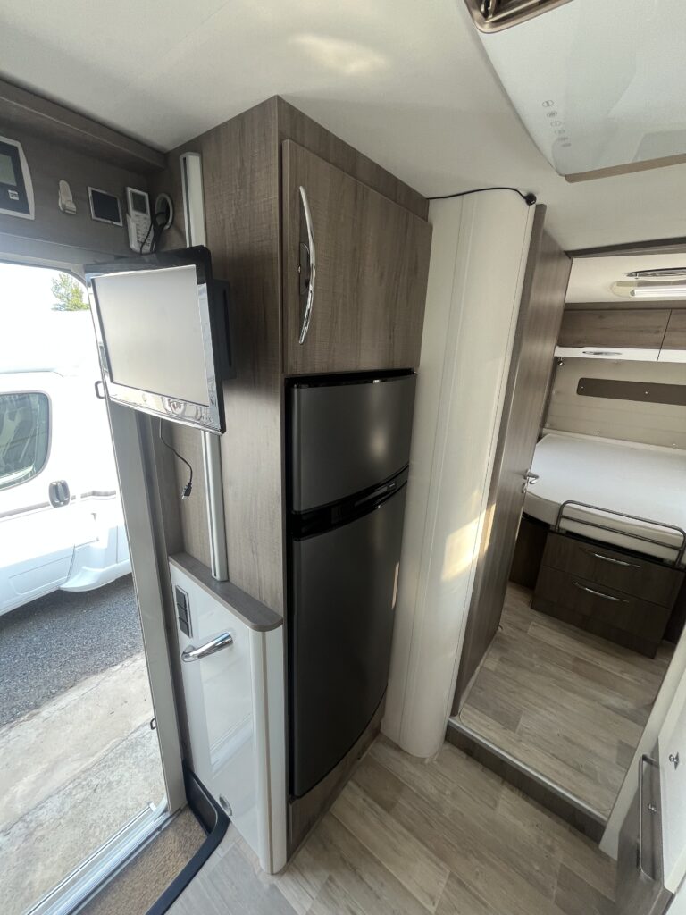 Bavaria Integral Style 740 Cama Central