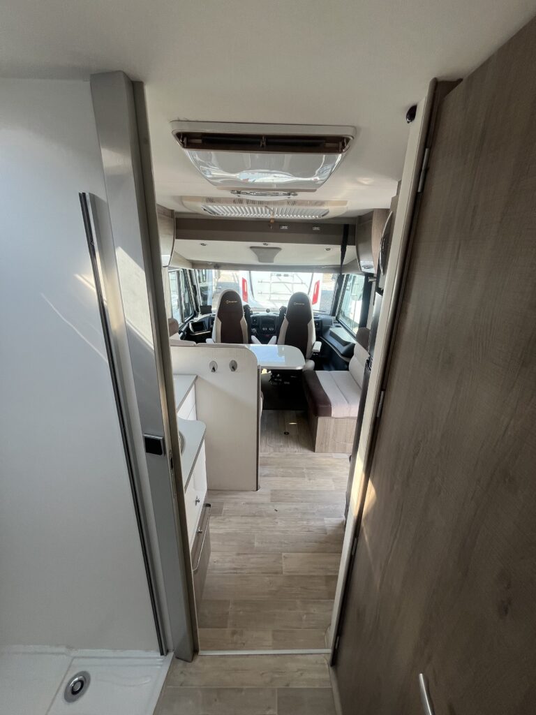 Bavaria Integral Style 740 Cama Central