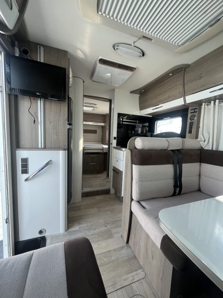 Bavaria Integral Style 740 Cama Central