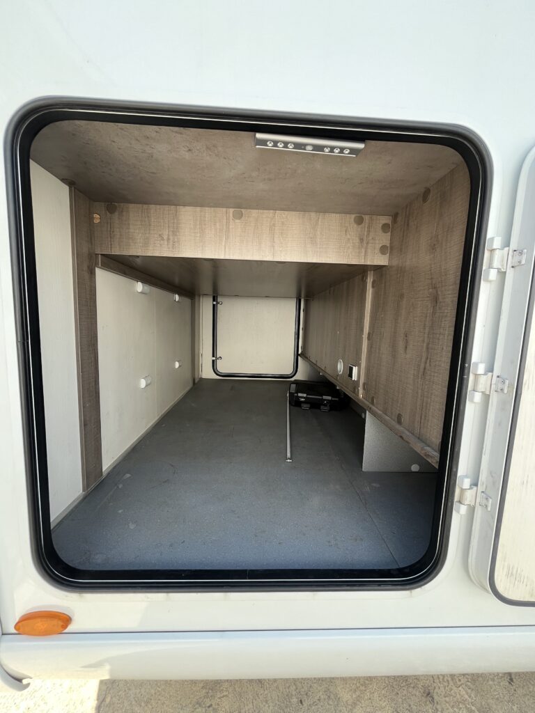 Bavaria Integral Style 740 Cama Central