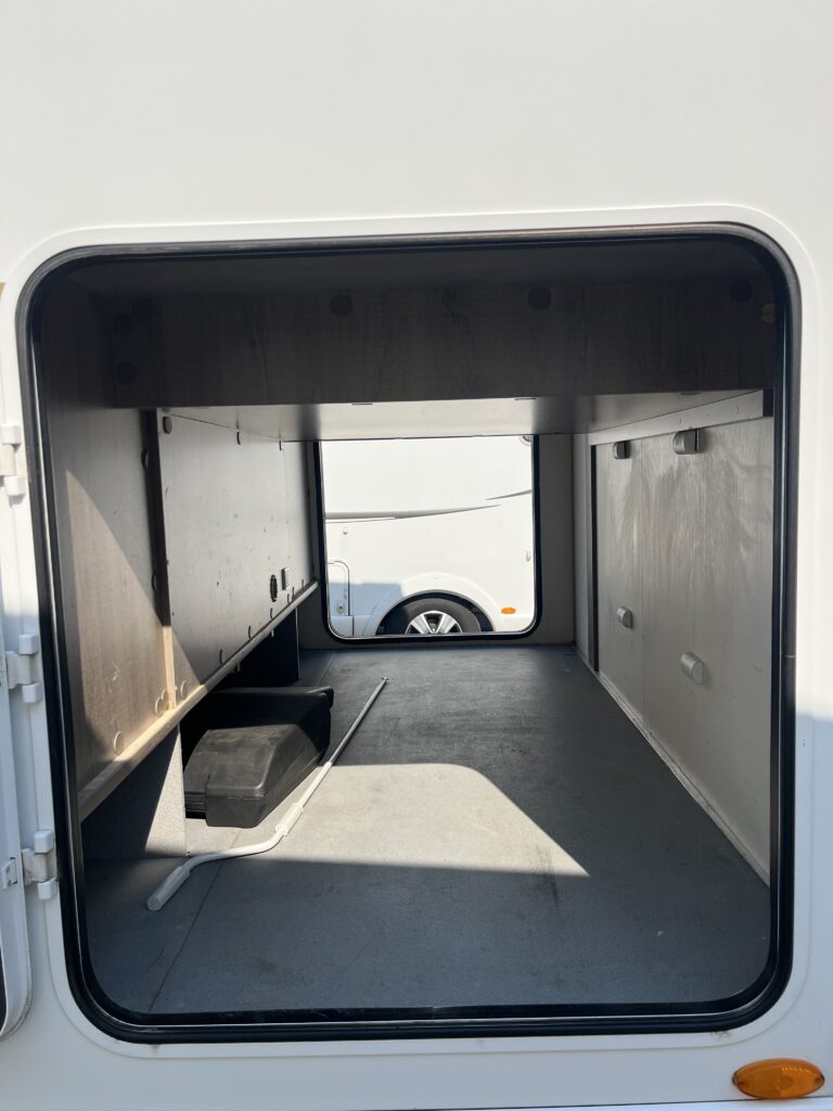 Bavaria Integral Style 740 Cama Central