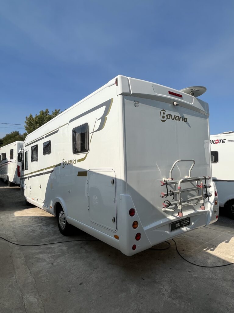 Bavaria Integral Style 740 Cama Central