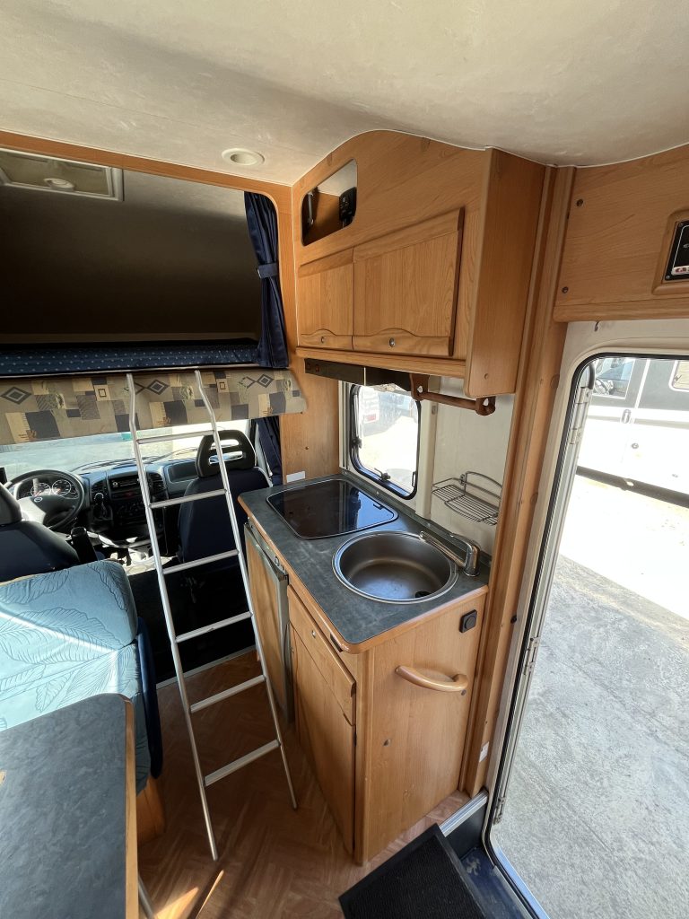 Adria Adriatik — 2003 | Fiat Ducato 2.3 – 110 cv | 142 500 km