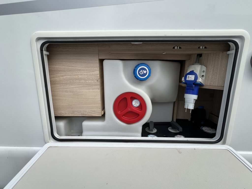 Weinsberg Cara Suite 2019 Cama francesa + Cama basculante