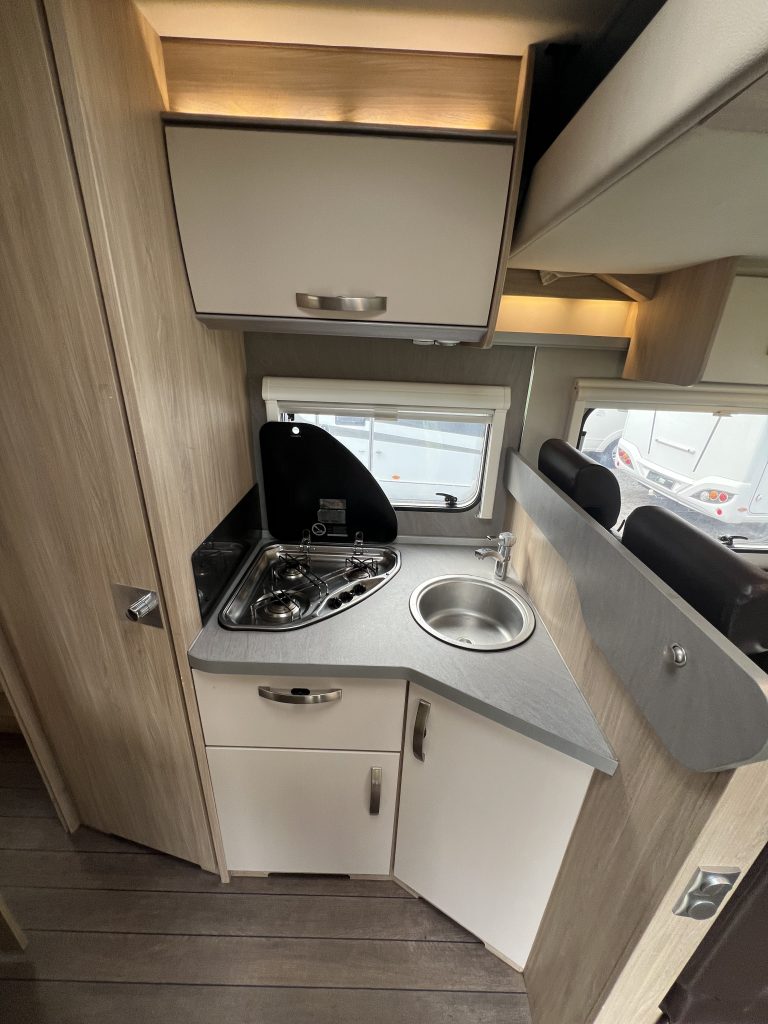 Weinsberg Cara Suite 2019 Cama francesa + Cama basculante