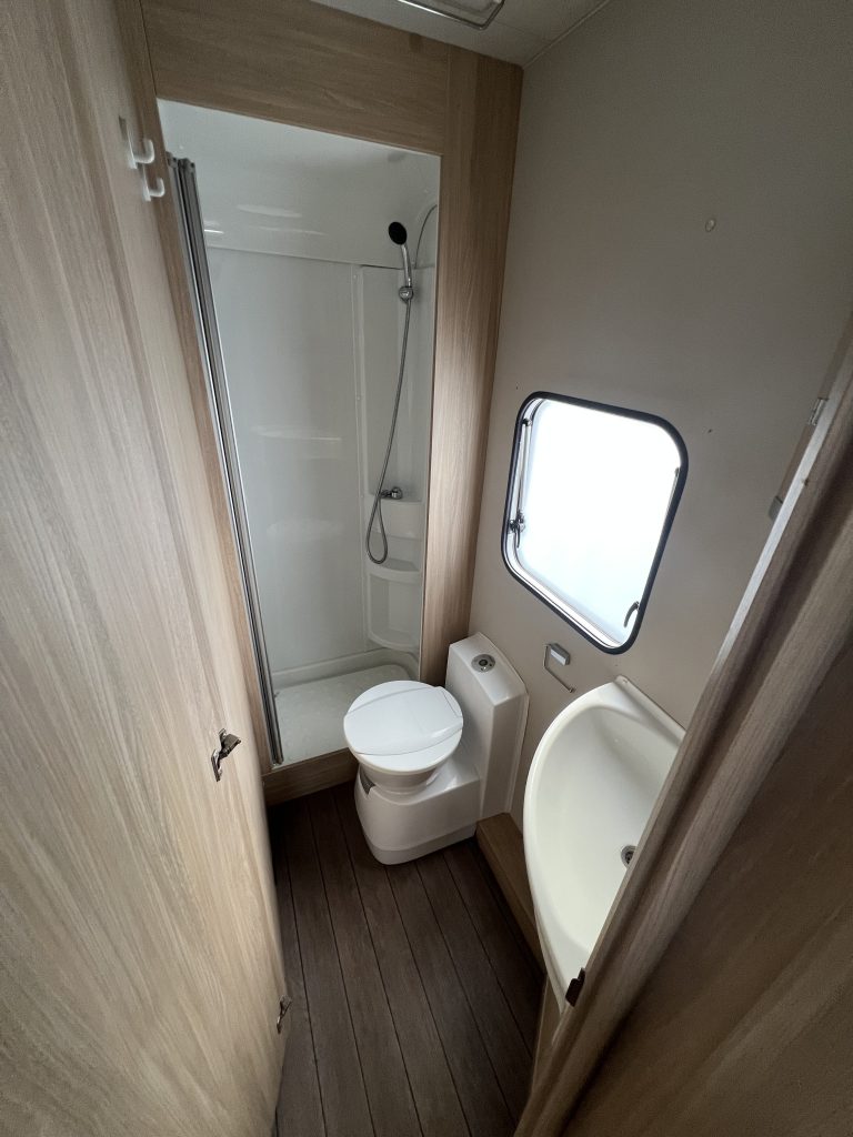 Weinsberg Cara Suite 2019 Cama francesa + Cama basculante