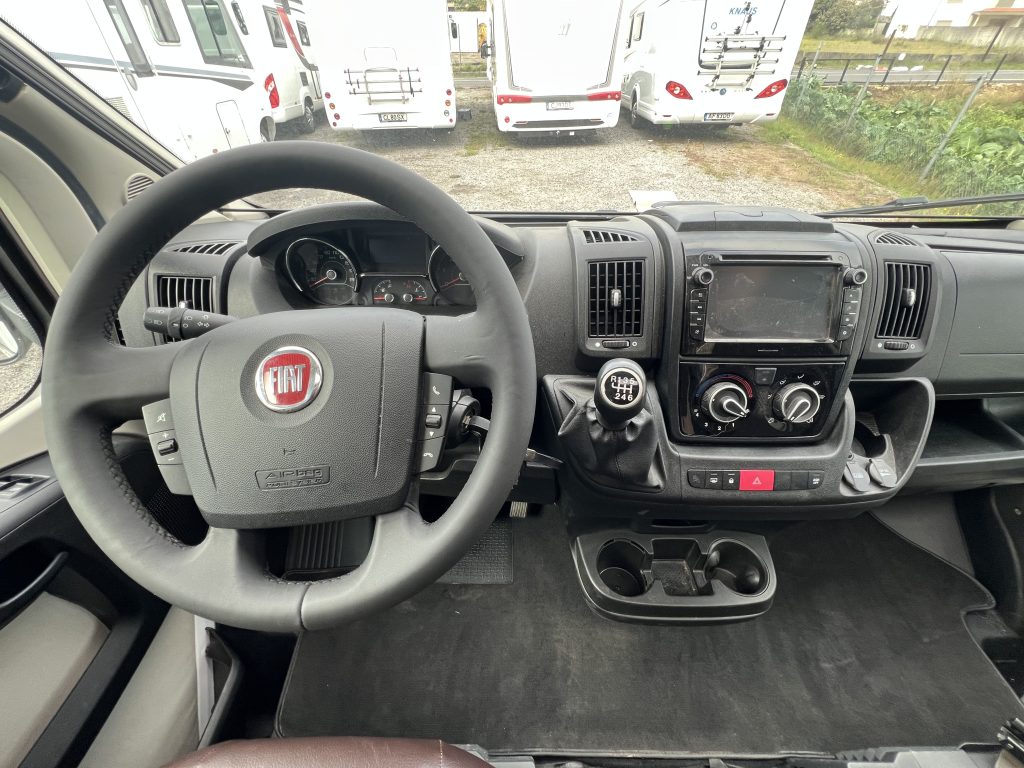 Weinsberg Cara Suite 2019 Cama francesa + Cama basculante